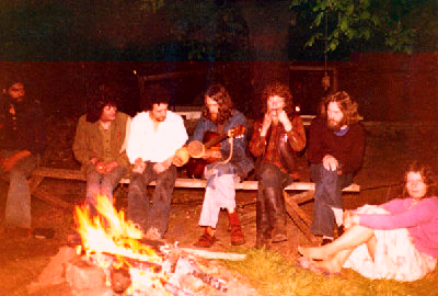Pat-Dan-Rich-Mart-Dom-Gerry+Sue.jpg (65.44 KiB) Viewed 24798 times I like this photo. I don't think it's in any of the galleries. Remember that bench and the banquet table that went with it.